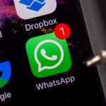 Gericht verbietet Facebook Nutzung von WhatsApp-Daten Facebook darf WhatsApp-Daten deutscher Nutzer weiterhin nicht nutzen.