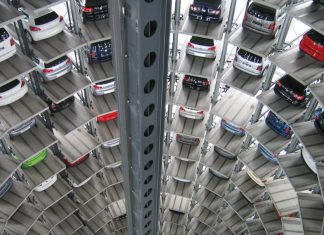 Drei Millionen Euro für Autoladestationen Stickstoffoxide von Dieselmotoren sind ein großes Problem. Sie sollen küftig von Elektrofahrzeugen abgelöst werden.