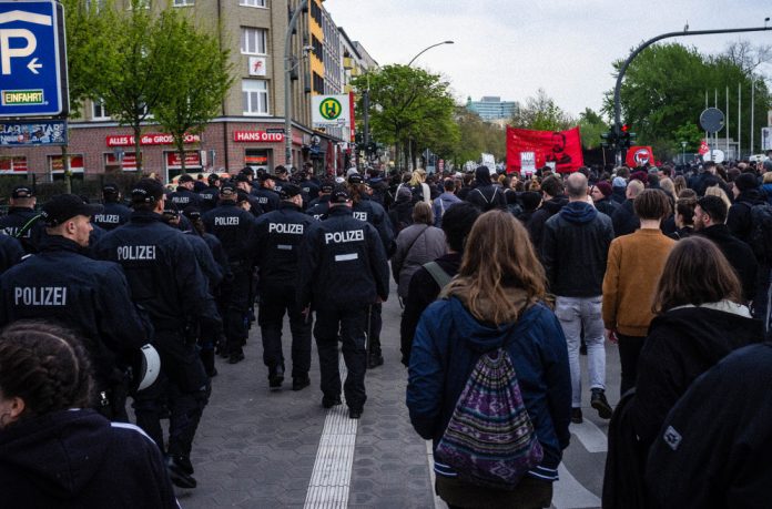 Demonstration, G20, 1.Mai, Polizei, Rote Flora