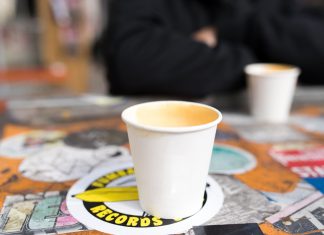 Kampf dem Einwegbecher Das Studierendenwerk Hamburg will die Anzahl der Coffee-to-go-Becher deutlich senken.