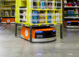 Ein Lager mit künstlicher Intelligenz Amazon-Roboter Kiva