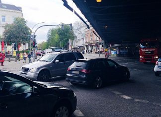 Hamburg schneidet bei Verkehrsstudie schlecht ab Verkehrsstudie zeigt wie schlecht das Klima auf Hamburgs Straßen ist