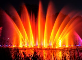 Wie gut kennen Sie die Wasserlichtkonzerte? Wasserlichtkonzerte in Planten un Blomen Hamburg