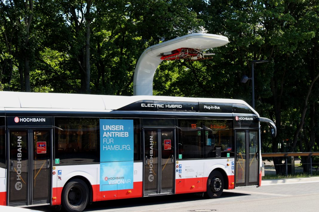 Hochbahn, Bus, Ladestation