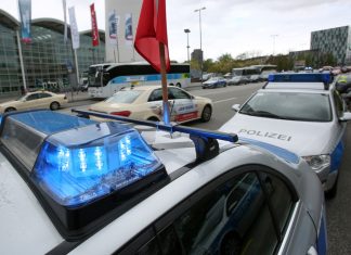 Polizeiübung nervt Autofahrer Hamburger-Polizei-Konvoi
