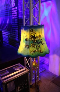 Kleine kreative Details, wie diese Lampe, finden sich auf dem gesamten Ausstellungsgelände.
