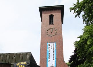 Aktivisten besetzen Kirche