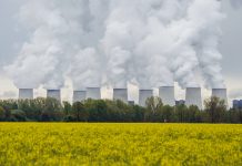 Bislang erreicht kein Land die Klimaziele Braunkohlekraftwerk
