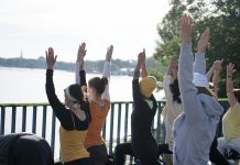Meditieren gegen den Gipfel Yoga-Gipfel G20 Hamburg