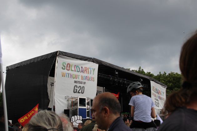 "Grenzenlose Solidarität statt G20". Foto: Christina Höhnen.