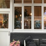 Plakate mit der Aufschrift „NO G20 Spare Our Store“