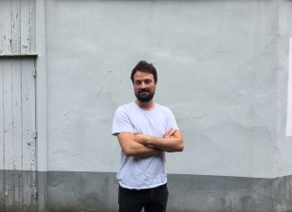 Zu friedlich? Kreativer Protest auf der Elbe Fotograf Kevin McElvaney. Foto: Lisa-Marie Eichhorn