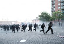 Was ist dran an den Gerüchten um einen Bundeswehreinsatz? Polizei während Welcome to Hell demo G20