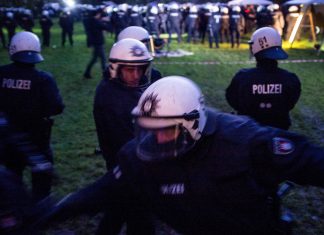 G20-Protestcamp: Eskalation mit Ansage Antikapitalistisches Protestcamp Elbpark Entenwerder
