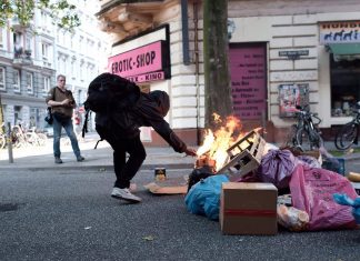 Hamburger fordern: “Lasst unsere Stadt in Frieden” Reeperbahn Randale G20 Vermummte Personen