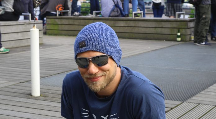 “Man soll uns durch die ganze Stadt sehen” Stefan fühlte sich bei "Lieber tanz ich als G20" wie auf den ersten Loveparades. Foto: Martin Tege