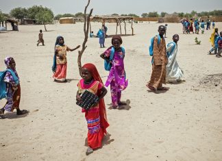Unicef Botschafterin: “Bildung ist für Kinder in Not mit das Wichtigste” Schüler in Tschad. Foto: © UNICEF/Sokhin