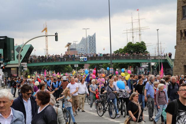 "Hamburg zeigt Haltung". Foto: Agata Strausa.