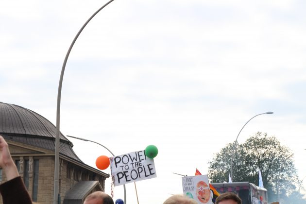 Partyprotest bei "Lieber tanz' ich als G20". Foto: Martin Tege.