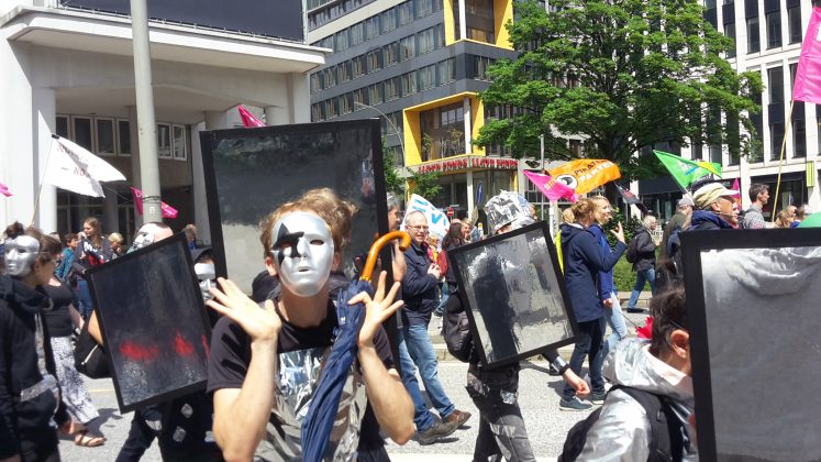 Gesehen bei: "G20-Protestwelle" am Sonntag (2. Juli). Foto: Martin Tege