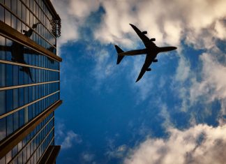 Mehr als 12.000 Stimmen gegen Fluglärm Eine Volkspetition hat mehr als 12.000 Unterschriften gegen nächtlichen Fluglärm gesammelt.