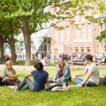 Foodtrucks und Livemusik im Lohmühlenpark HAW-Hamburg-Fakultät-Wirtschaft-und-Soziales