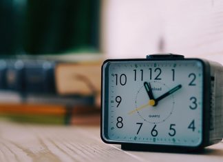 Merkhilfen zur Zeitumstellung Zeitumstellung Wecker