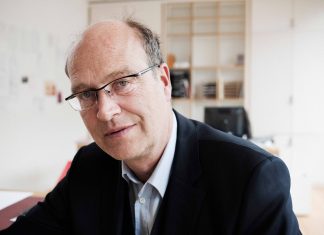 Joachim Lux bleibt Thalia-Intendant Joachim Lux