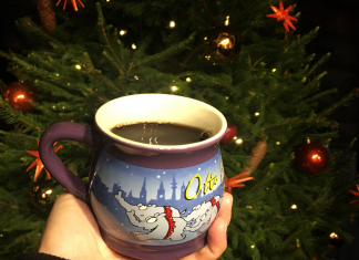 Wie ihr gepanschten Glühwein erkennt Glühwein auf dem Weihnachtsmarkt