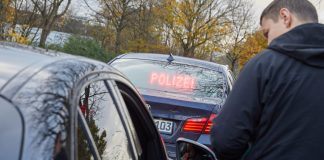 Kontrollgruppe_Autoposer_Hamburg