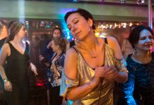 Das Hinterfragen der Schuld Szene aus "Meine fremde Freundin": Judith fühlt sich befreit.