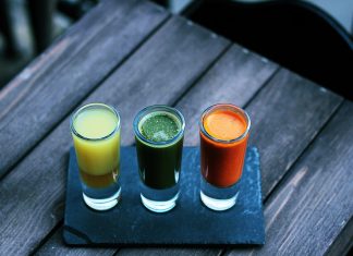 Ein Smoothie allein hilft wenig Smoothies enthalten viel Zucker