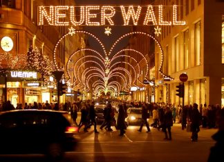 So ist einkaufen im Einzelhandel weiter möglich Einzelhandel am neuen Wall muss im Lockdown schließen. Foto: sezaun_flickr_cc by-sa 2.0