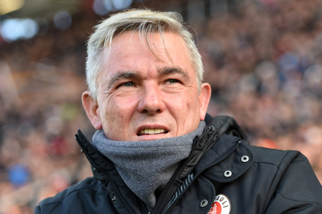 Der FC St. Pauli hat Cheftrainer Olaf Janßen entlassen. Markus Kauczinski wird sein Nachfolger. Foto: Daniel Bockwoldt_dpa