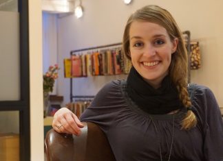 “Ich will eine Räuberleiter für Musikerinnen sein.” Imke Machura, Podcasterin und Gründerin. Foto: Johanna Felde