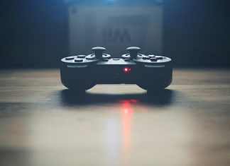 Gamesbranche macht mehr Umsatz als Filmindustrie Gaming, Kontroller, Games-Branche