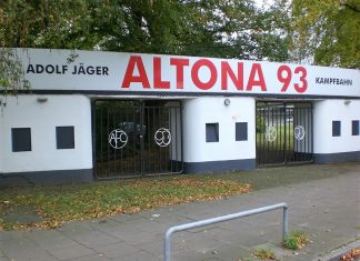 “Einmal Altona – Immer Altona” Das markante Eingangstor von Altona 93 kann trotz neuer Farbe sein Alter nicht verbergen. Foto: Robert Bauguitte