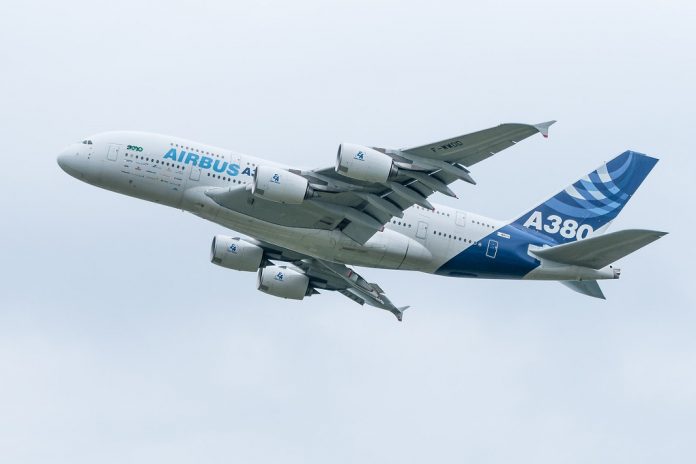 Das Passagierflugzeug A380 fliegt in eine ungewisse Zukunft. Bild: pixabay