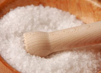 Mikroplastik im Fleur de Sel-Salz Meersalz