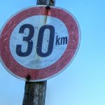 Auf diesen Straßen gilt das neue Tempolimit Auf sechs Hamburger Hauptverkehrsstraßen gilt nachts neuerdings das Tempo-30-Limit. Foto: pixabay