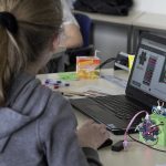 Girls Day Maedchen beim Programmieren1