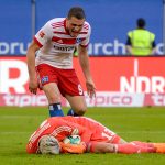 7 Gründe, wieso der HSV-Abstieg gut ist Pollersbeck am Boden. Symbolbild für den HSV-Abstieg.