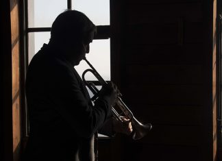 Drei Minuten innehalten Der Michel-Türmer Horst Huhn