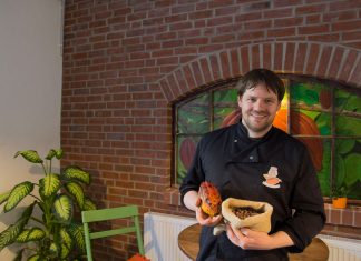 Wie schmeckt eine Bacon-Praline? Der Schokoladen-Sommelier Jan Klüver.