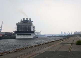 Mehr Kreuzfahrtschiffe in Hamburg Ein Kreuzfahrtschiff im Hamburger Hafen. Foto: Lennart Albrecht