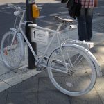 Ride of Silence für getötete Radfahrerin Fahrrad Gedenken.