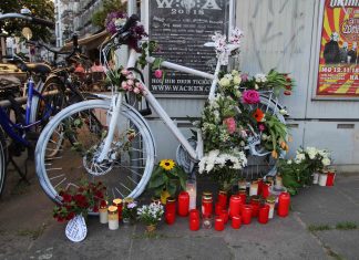 Fahrradfahrerin (33) stirbt bei Verkehrsunfall Gedenken an das Unfallopfer von Eimsbüttel
