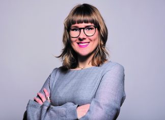 Fast Fashion: Es geht besser! Sara Lagodni hat an der HAW Hamburg Multichannel Trade Management in Textile Business studiert. Für ihr praktisches Konzept dazu, wie große Modeunternehmen nachhaltiger werden könnten erhielt sie kürzlich den Förderpreis der Wilhelm Lorch Stiftung.