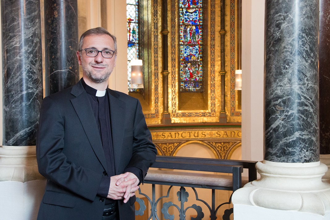Erzbischof Stefan Heße in Hamburg spricht sich gegen Rettung von Schulen aus.