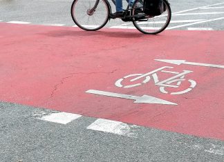 “Farbe auf der Fahrbahn schützt niemanden” Anzeigen